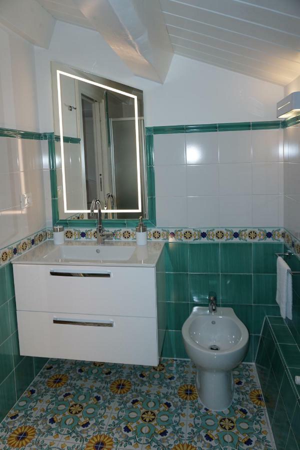 Casa Vacanze Torre dei Gualtieri Villa San Benedetto del Tronto Esterno foto