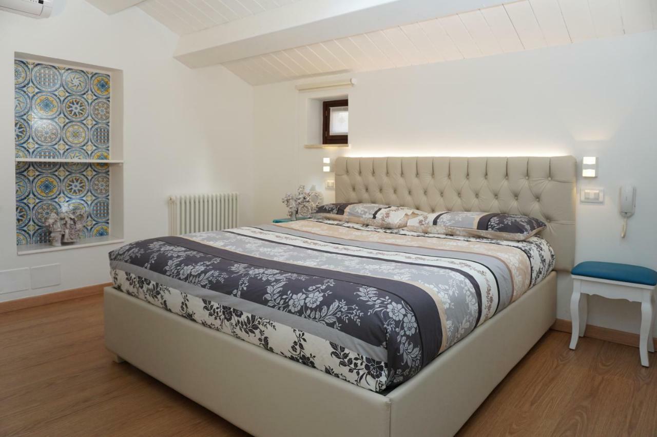 Casa Vacanze Torre dei Gualtieri Villa San Benedetto del Tronto Esterno foto