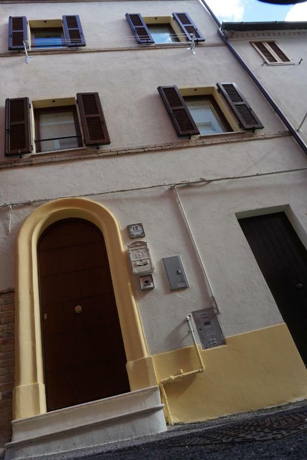 Casa Vacanze Torre dei Gualtieri Villa San Benedetto del Tronto Esterno foto